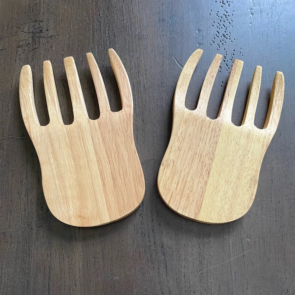 ALASKA Bear Claw Wood salad grippers/servers
